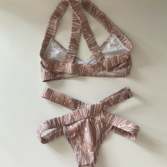 Velvet sphinx garth top & bottom bikini set - Picture 3 of 7